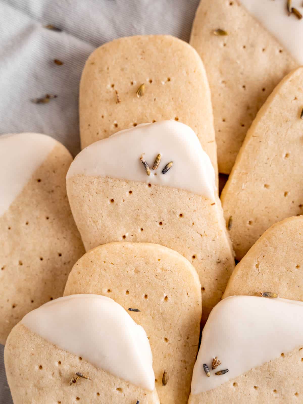 https://brokenovenbaking.com/wp-content/uploads/2021/02/lavender-shortbread-cookies-16.jpg