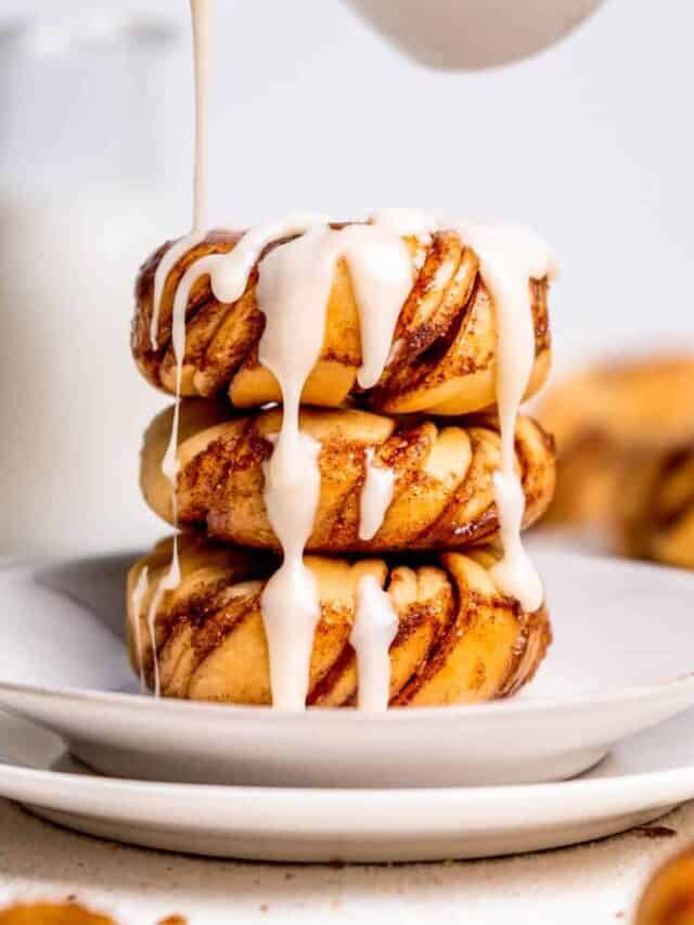 Twisted Cinnamon Baked Donuts