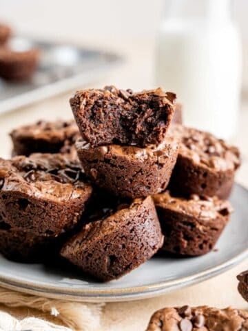 cropped-mini-brownie-bites-12.jpg