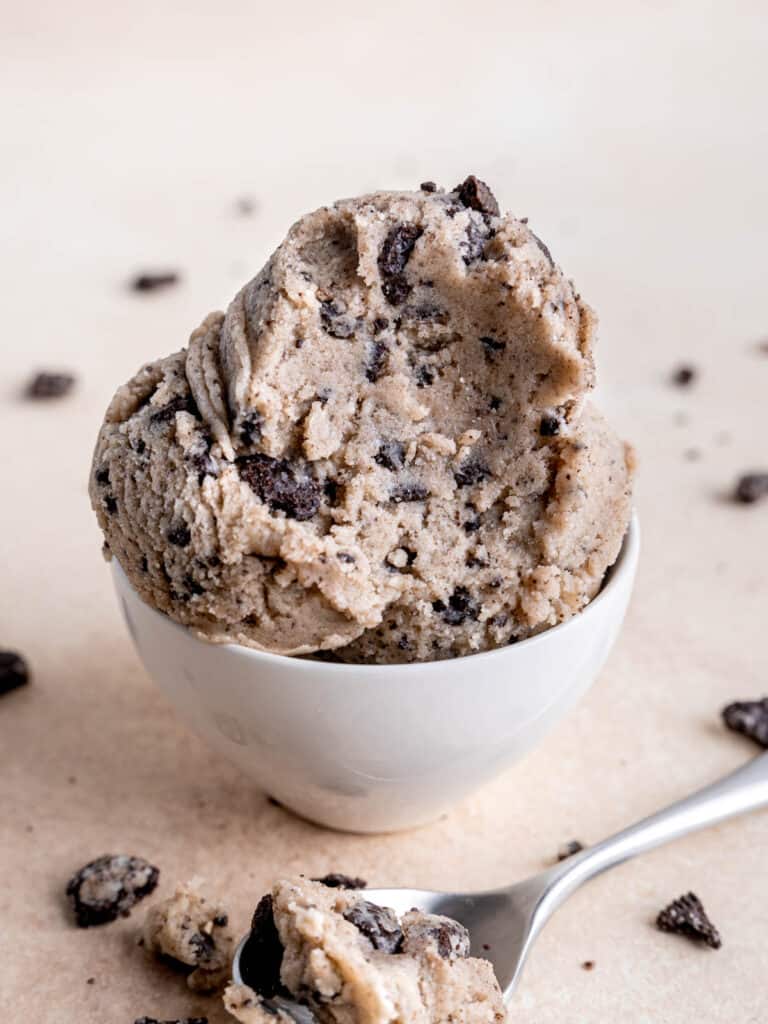 Edible Cookies and Cream Cookie Dough – Broken Oven Baking