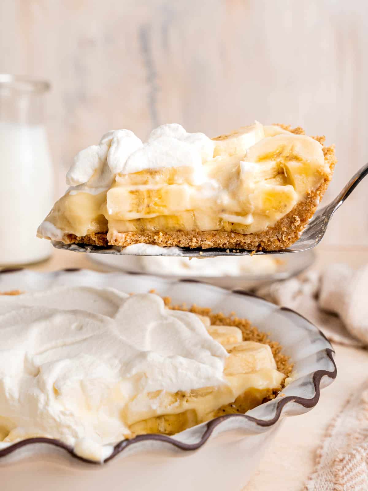 Easy Homemade Banana Cream Pie – Broken Oven Baking