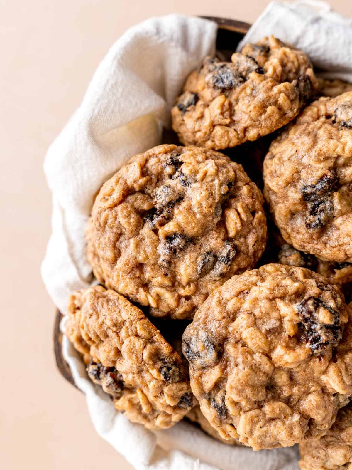 https://brokenovenbaking.com/wp-content/uploads/2022/12/oatmeal-raisin-cookies-6.jpg