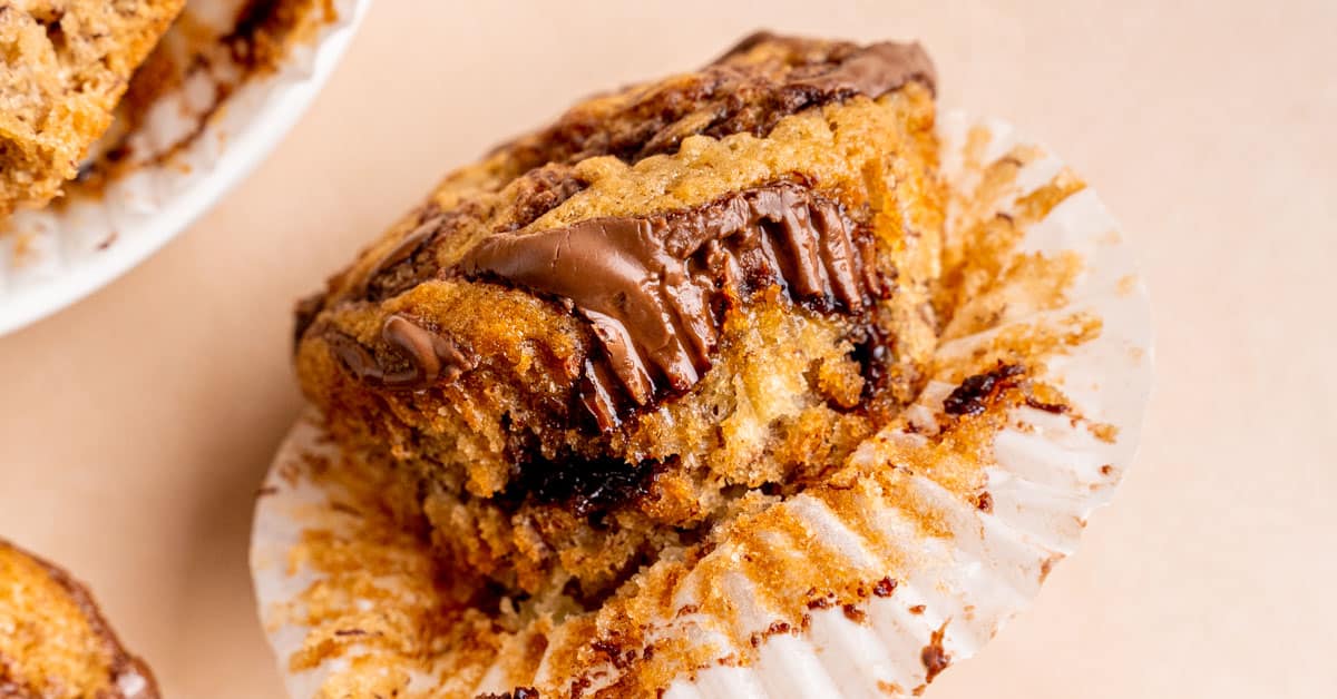 Amazing Muffin Recipes - cover