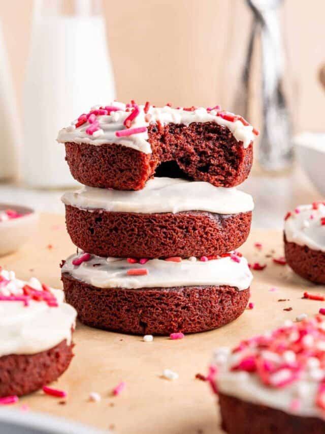 Easy Baked Red Velvet Donuts