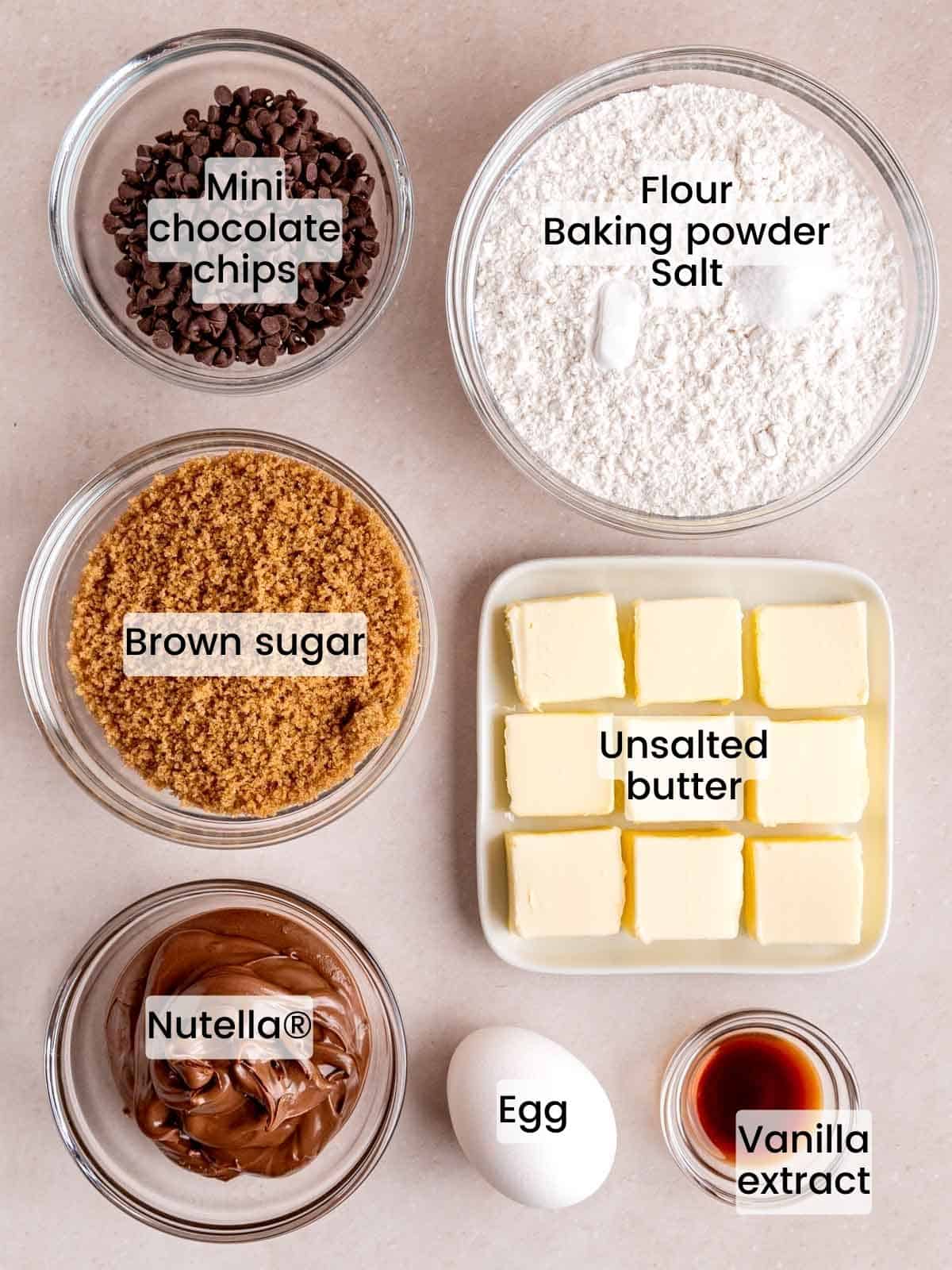 Ingredients needed to make Nutella bars.